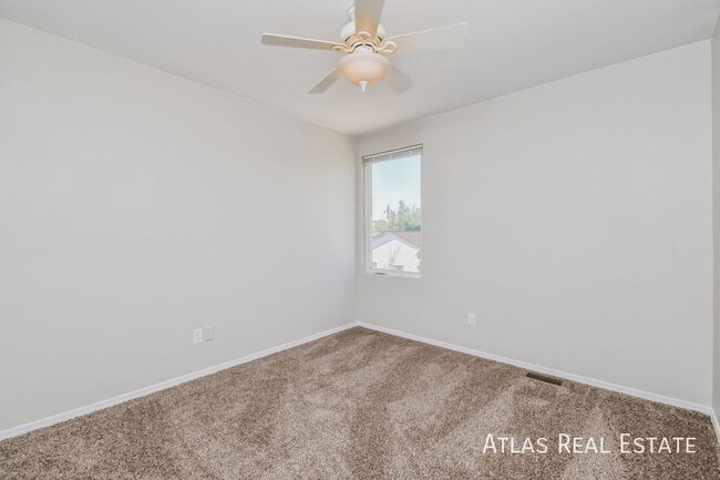 Building Photo - 1094 Clogger Ln