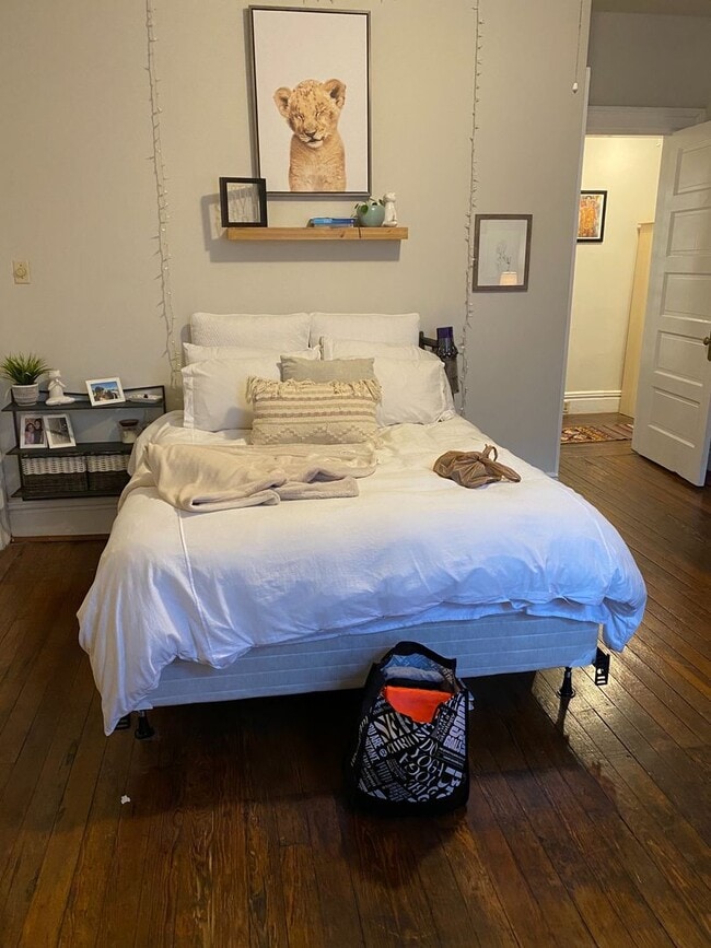 Building Photo - 312 S Upper St