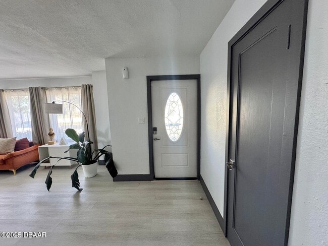 Building Photo - 326 Ribault Ave