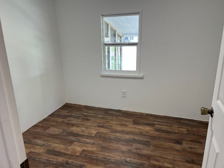 Building Photo - 3475 Populatic St