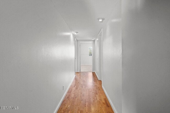 Building Photo - 528 Stonebluff Rd