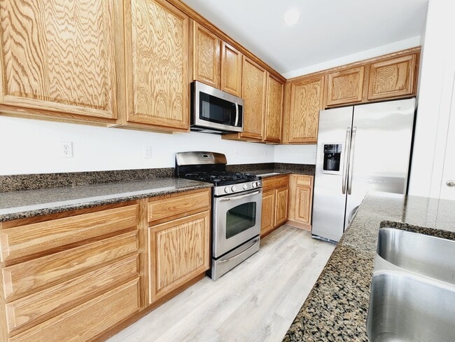 Building Photo - 7445 Calzado Dr