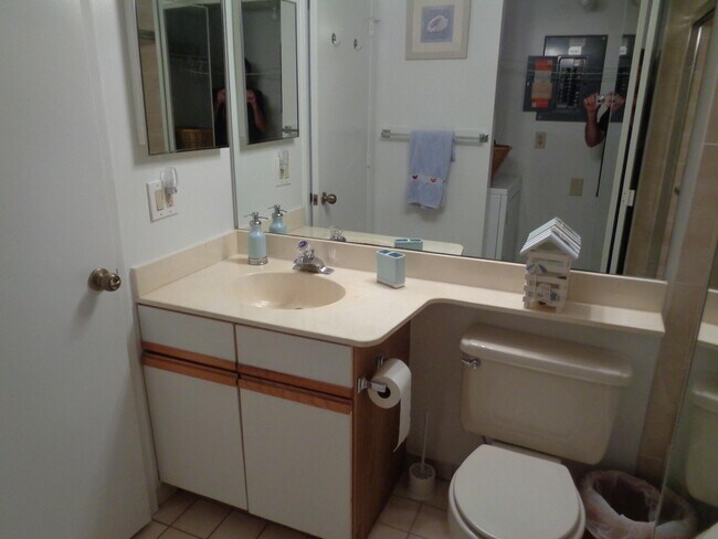 Building Photo - 2512 SE Anchorage Cove
