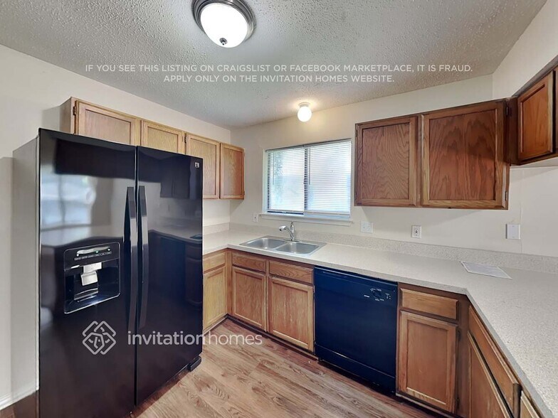 Building Photo - 2541 Rialto Way