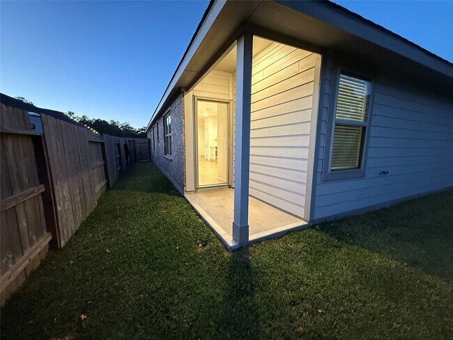 Building Photo - 1739 Sahara Dr