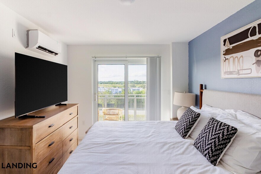 Building Photo - 25850 SW 140th Ct