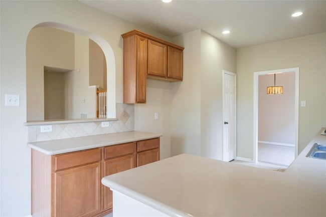 Building Photo - 8811 Sun Haven Ln