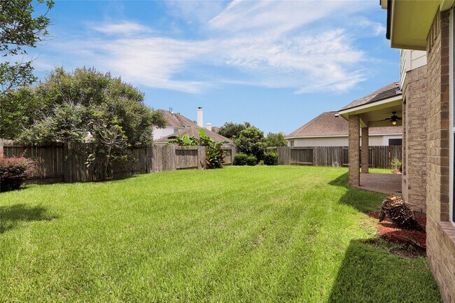 Building Photo - 2416 Spoonbill Dr