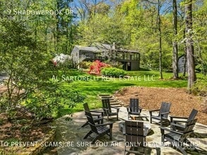 Building Photo - 9 Shadowbrook Dr