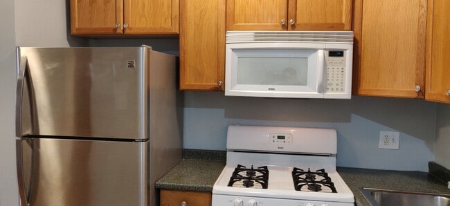 Building Photo - Convenient Brighton Location, Steps from the T Stop, Central Heat/AC, Laundry is on a Site
