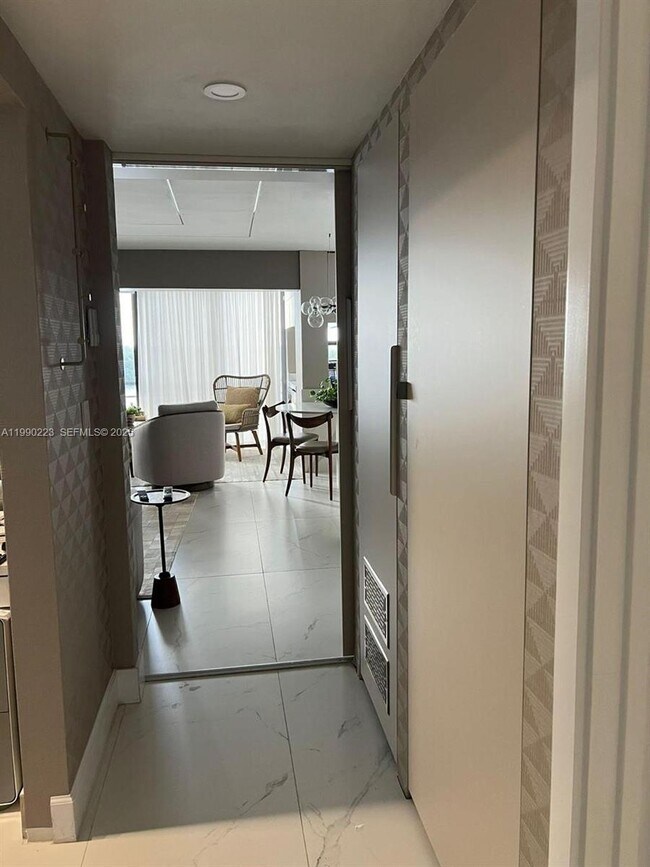 Building Photo - 3200 N Ocean Dr