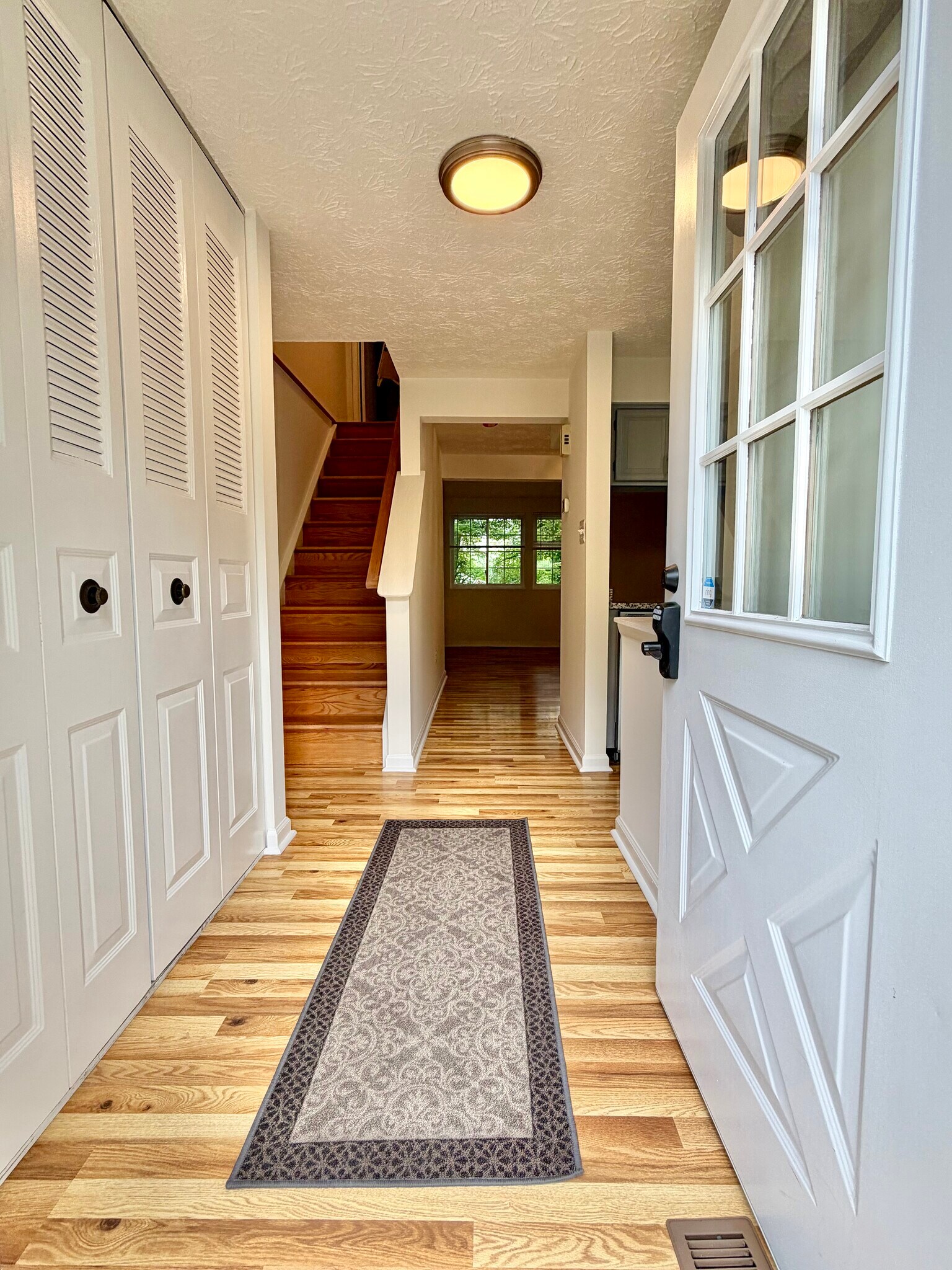 Building Photo - 2853 Middleboro Dr