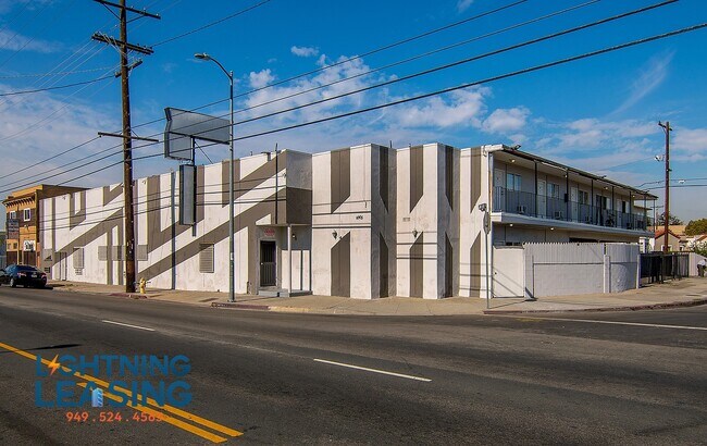 Building Photo - 4902 W Adams Blvd