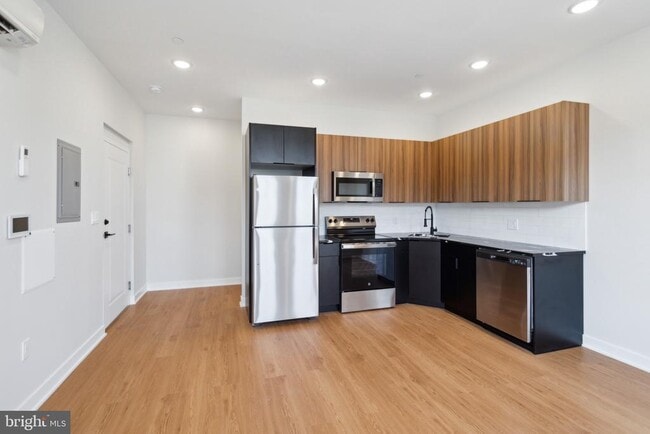 Building Photo - 4145 W Girard Ave