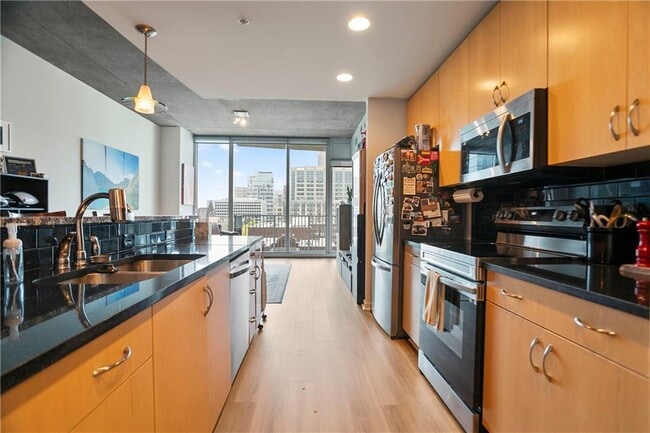 Building Photo - 860 Peachtree St NE