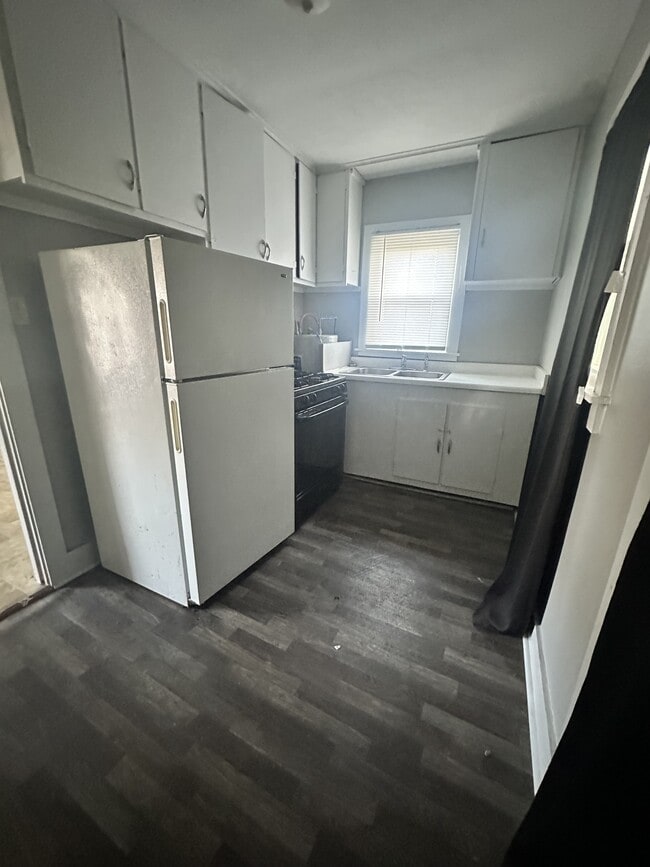 Building Photo - 303 E 22nd St