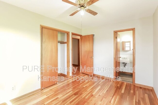 Building Photo - 3445 SE 45th St