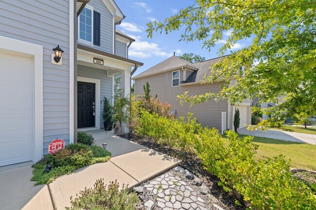 Building Photo - 404 Avery Glenn Way