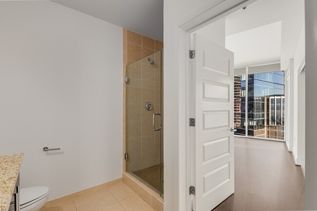 Building Photo - 1080 Peachtree St NE