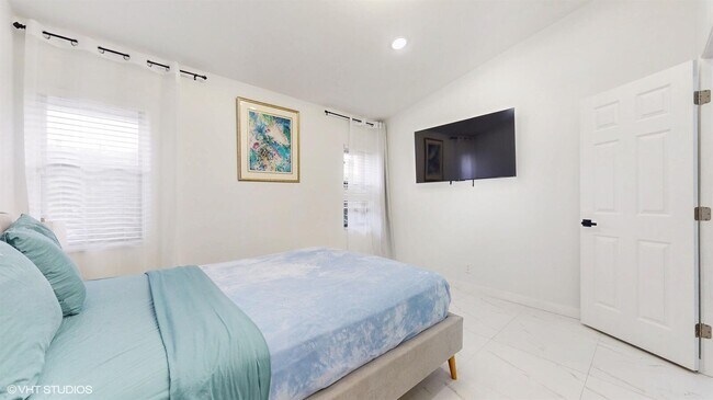 Building Photo - 13947 Geranium Pl
