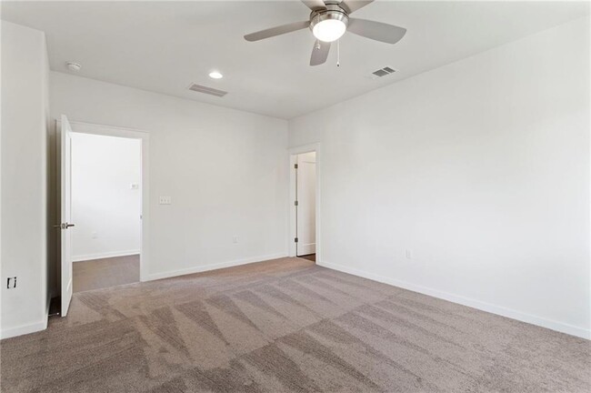 Building Photo - 6800 Menchaca Rd