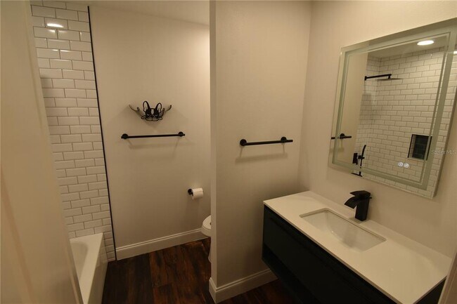 Building Photo - 13801 Cherry Creek Dr