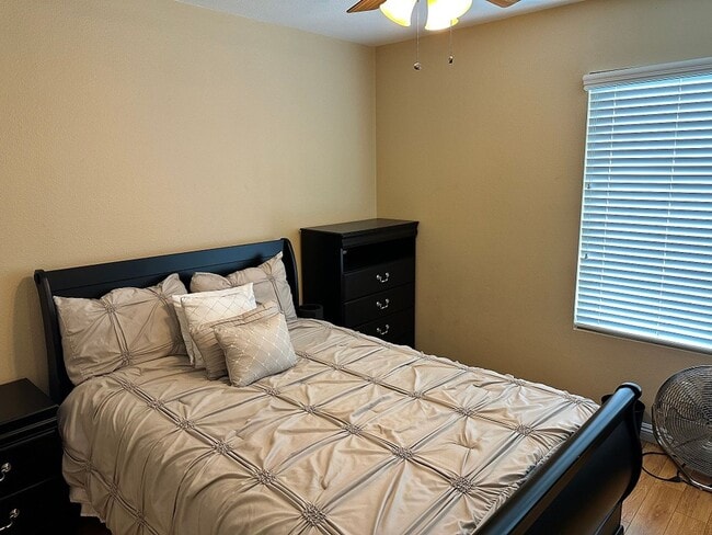 Building Photo - Outstanding Chula Vista Condo
