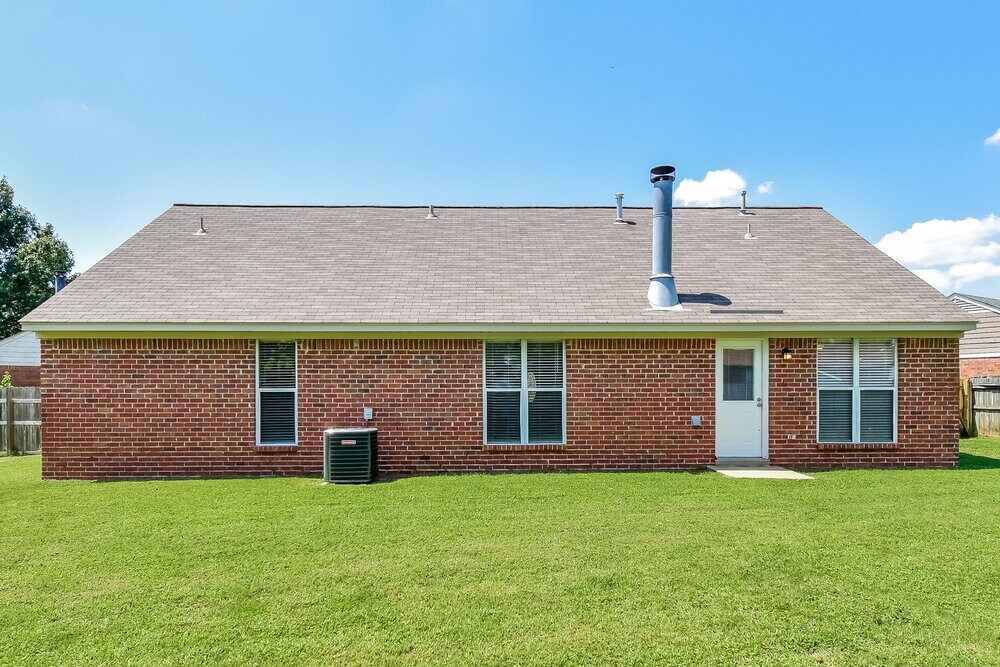 Building Photo - 10368 Palmer Cove