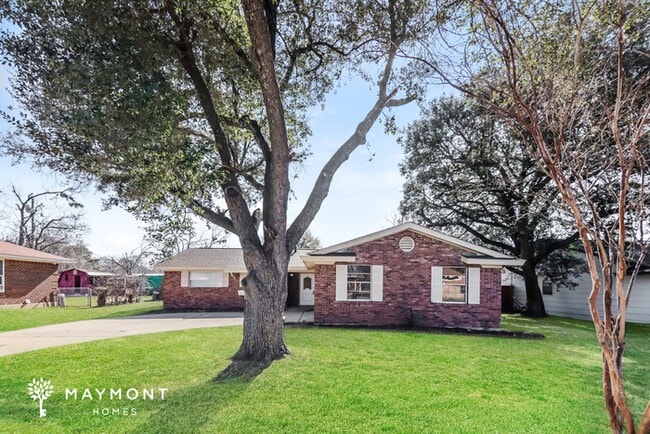 Building Photo - 218 Leighton Dr