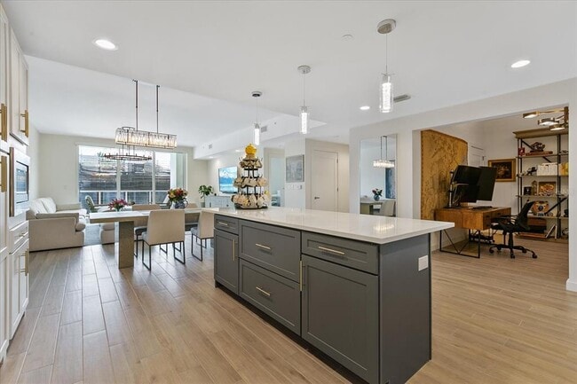 Building Photo - 920 N Osceola Ave