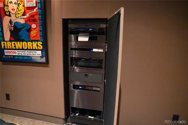 Building Photo - 190 S Glencoe St