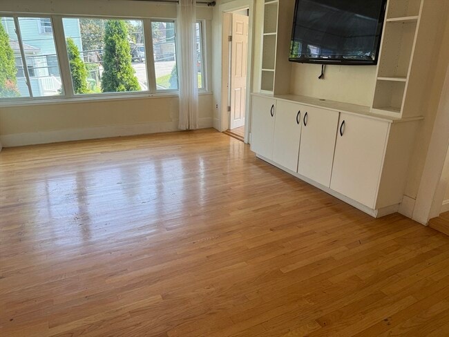 Building Photo - 33 Fifield St