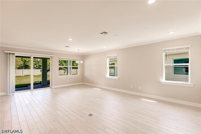 Building Photo - 536 Polihale Wy