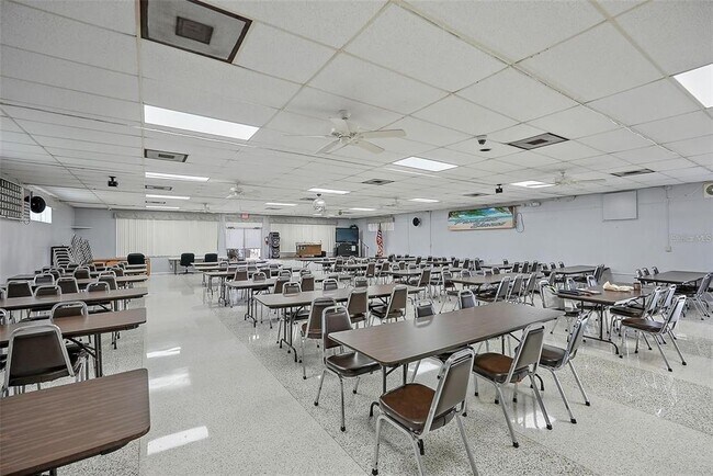 Building Photo - 5247 81st St N