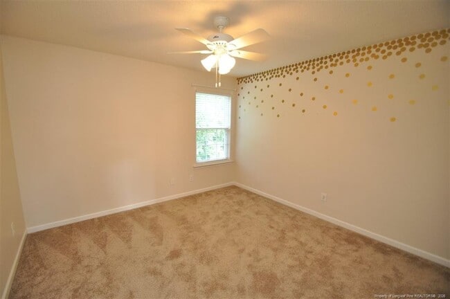 Building Photo - 117 Tiverton Woods Dr