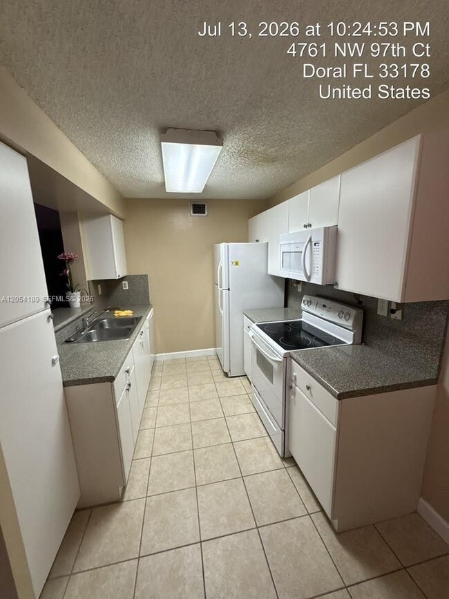 Building Photo - 4765 NW 97th Ct
