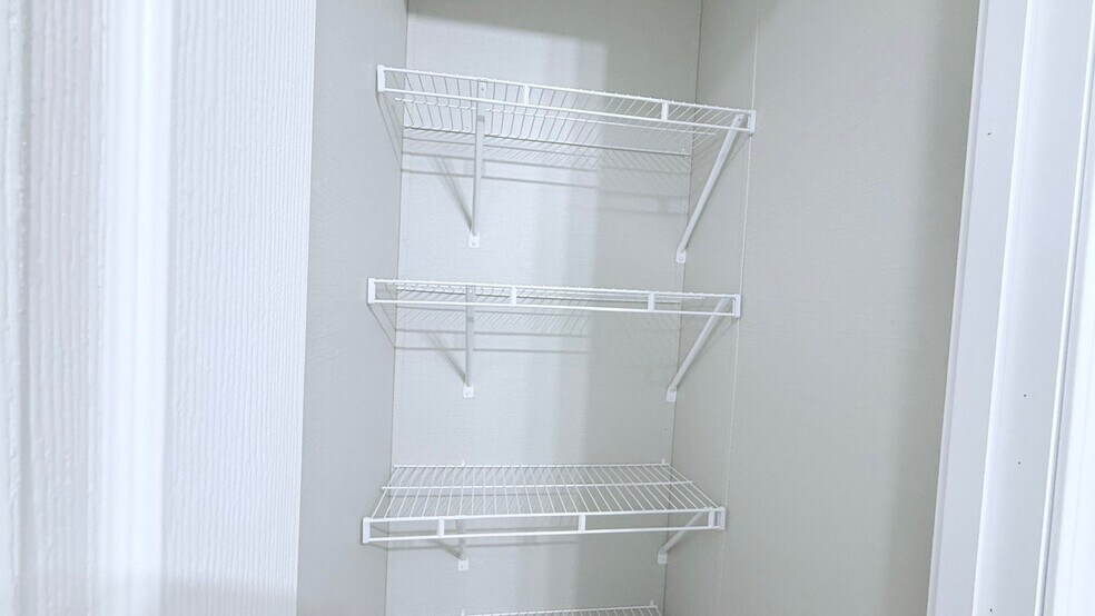 Building Photo - 29647 Erie Ct