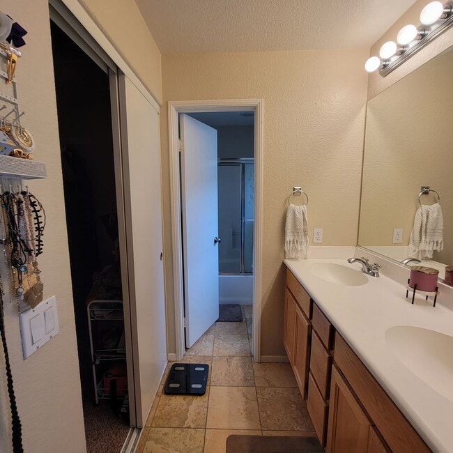 Building Photo - MOVE-IN SPECIAL $500 OFF! Otay Ranch - Gorgeous 2 Bed/2 Bath Condo with Garage