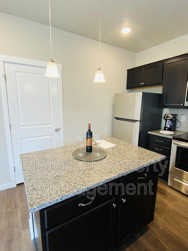 Building Photo - 5929 S Boddington Ln