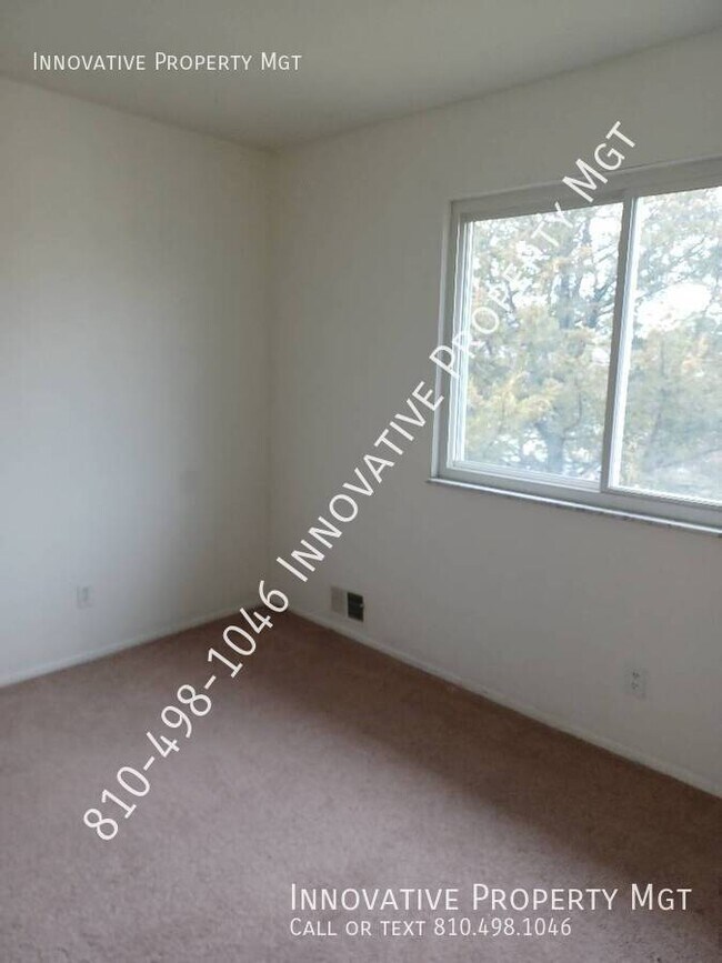 Building Photo - 6009 Holiday Gardens Dr