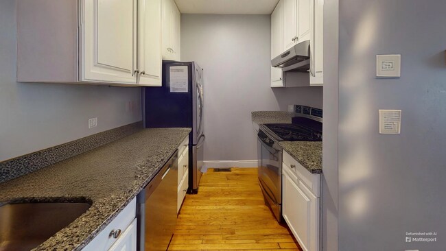 Primary Photo - 330 E St