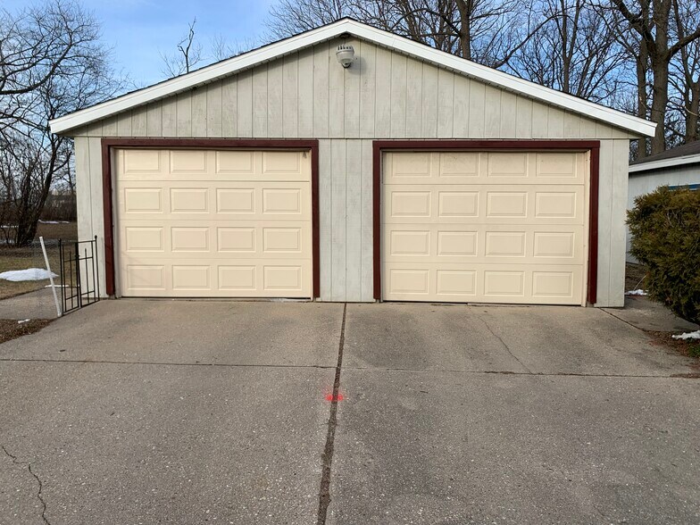 Building Photo - 4004 Bruns Ave