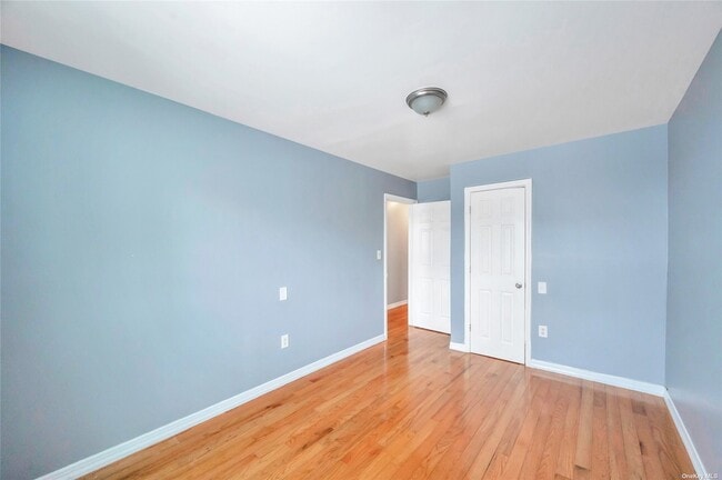 Building Photo - 491 Beach 44th St