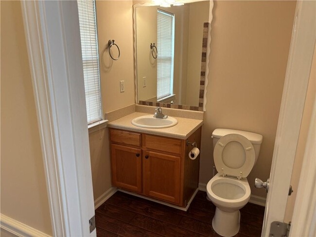 Building Photo - 13 Cottage Trce NW