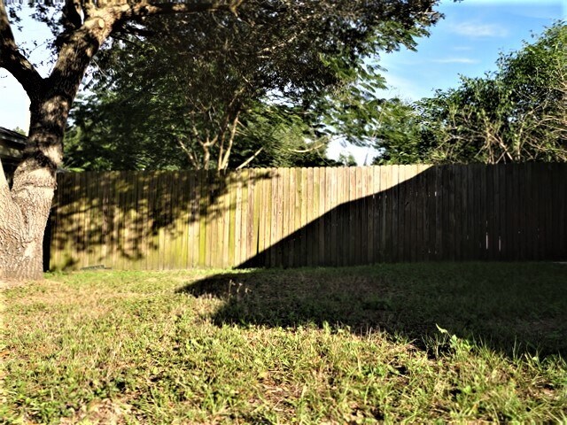 Building Photo - 403 Pine Pointe Ct