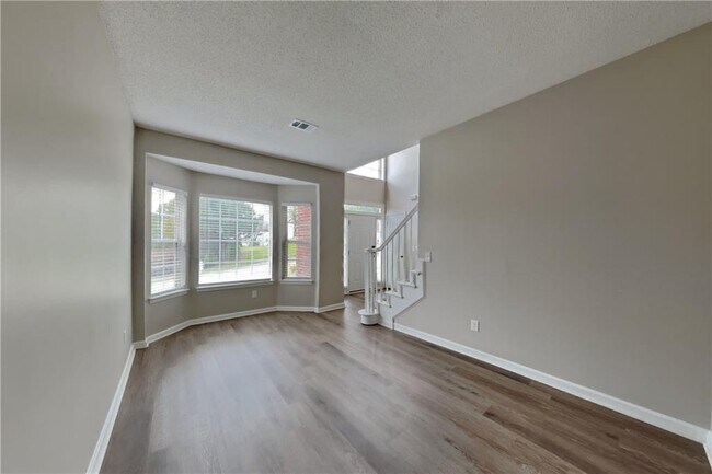 Building Photo - 1209 Lainster Dr SE
