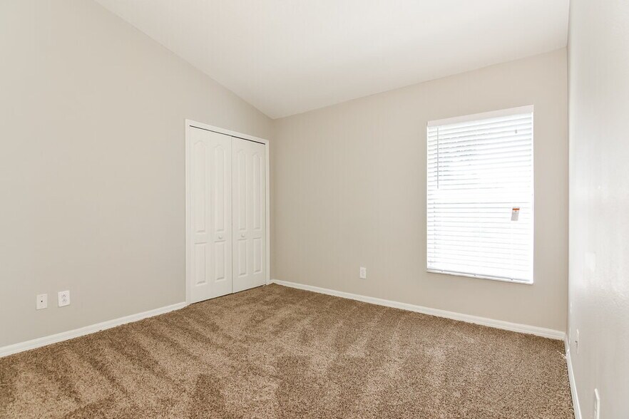 Building Photo - 9732 White Barn Way