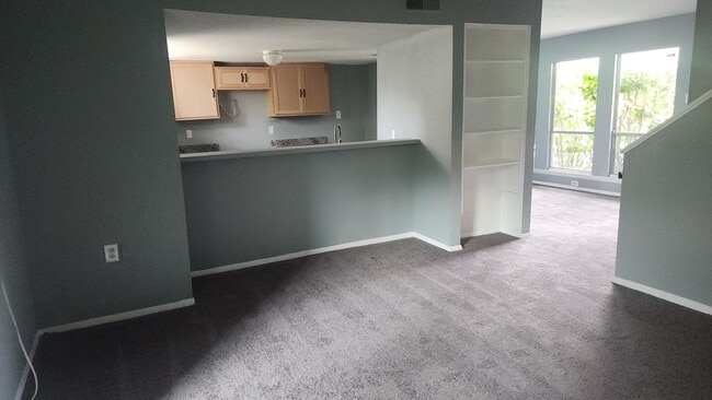 Building Photo - Large 2 Bed/2.5 Bath located on The Village Orlando