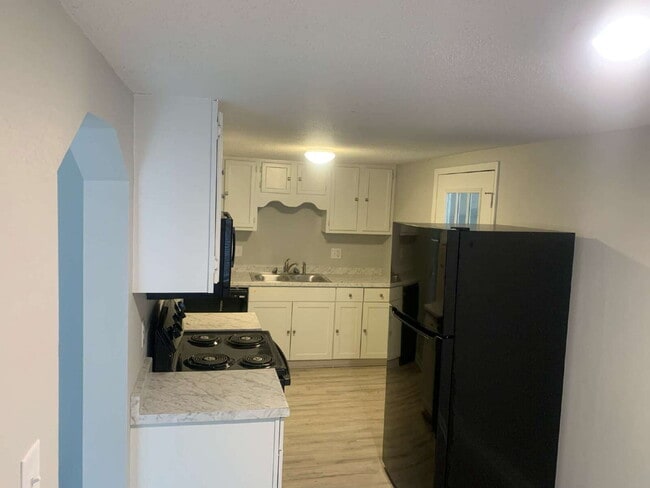Building Photo - Outstanding 3-Bedroom Home in the Heart of...
