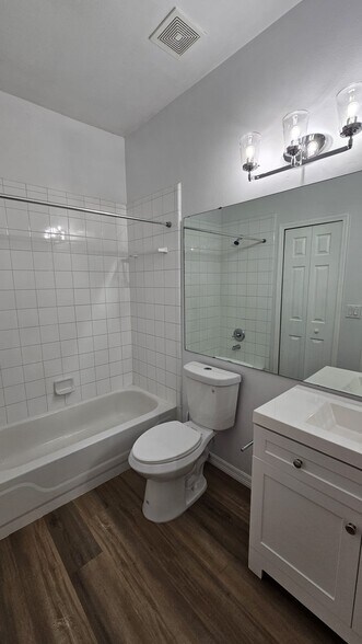 Building Photo - 13117 Summerton Dr